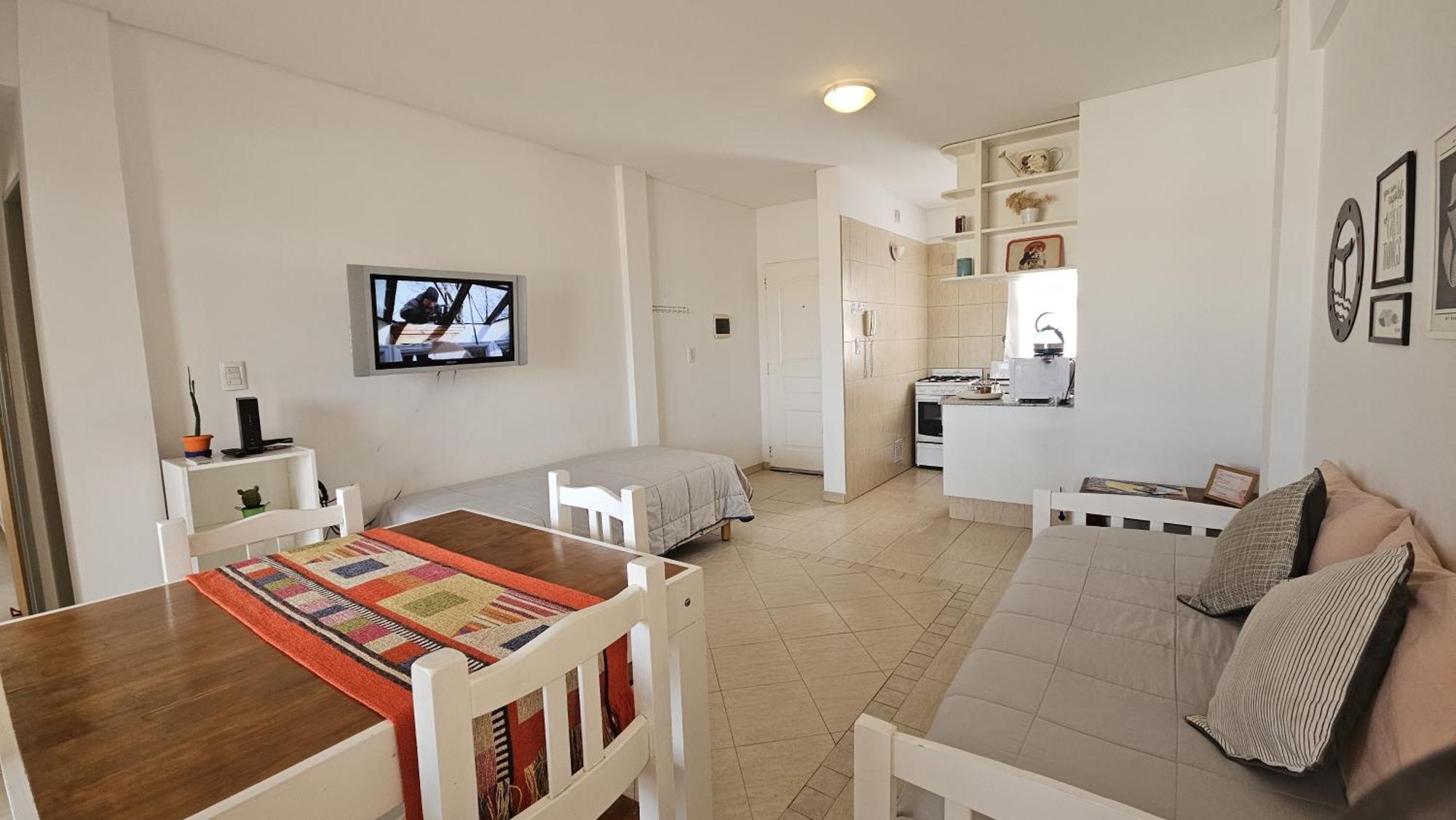 La Apartment *